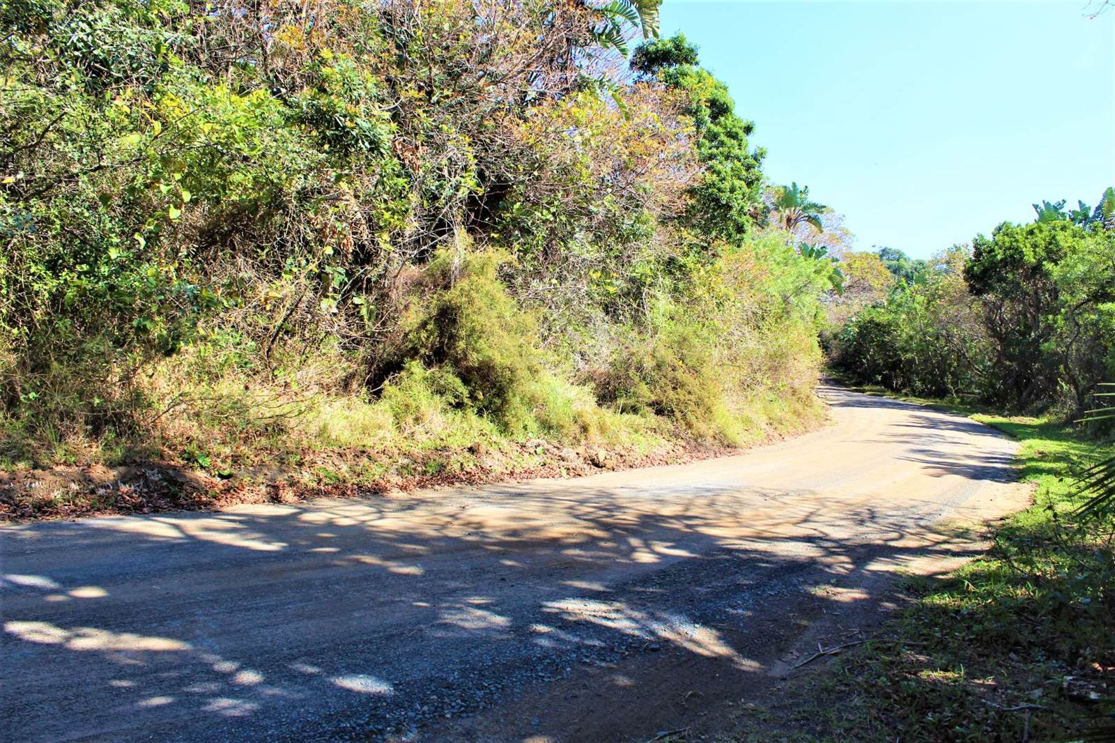 1040 m² Land available in Leisure Bay photo number 4