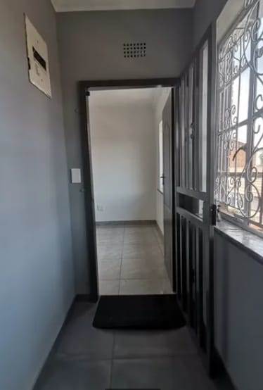 2 Bed Apartment in Actonville photo number 10