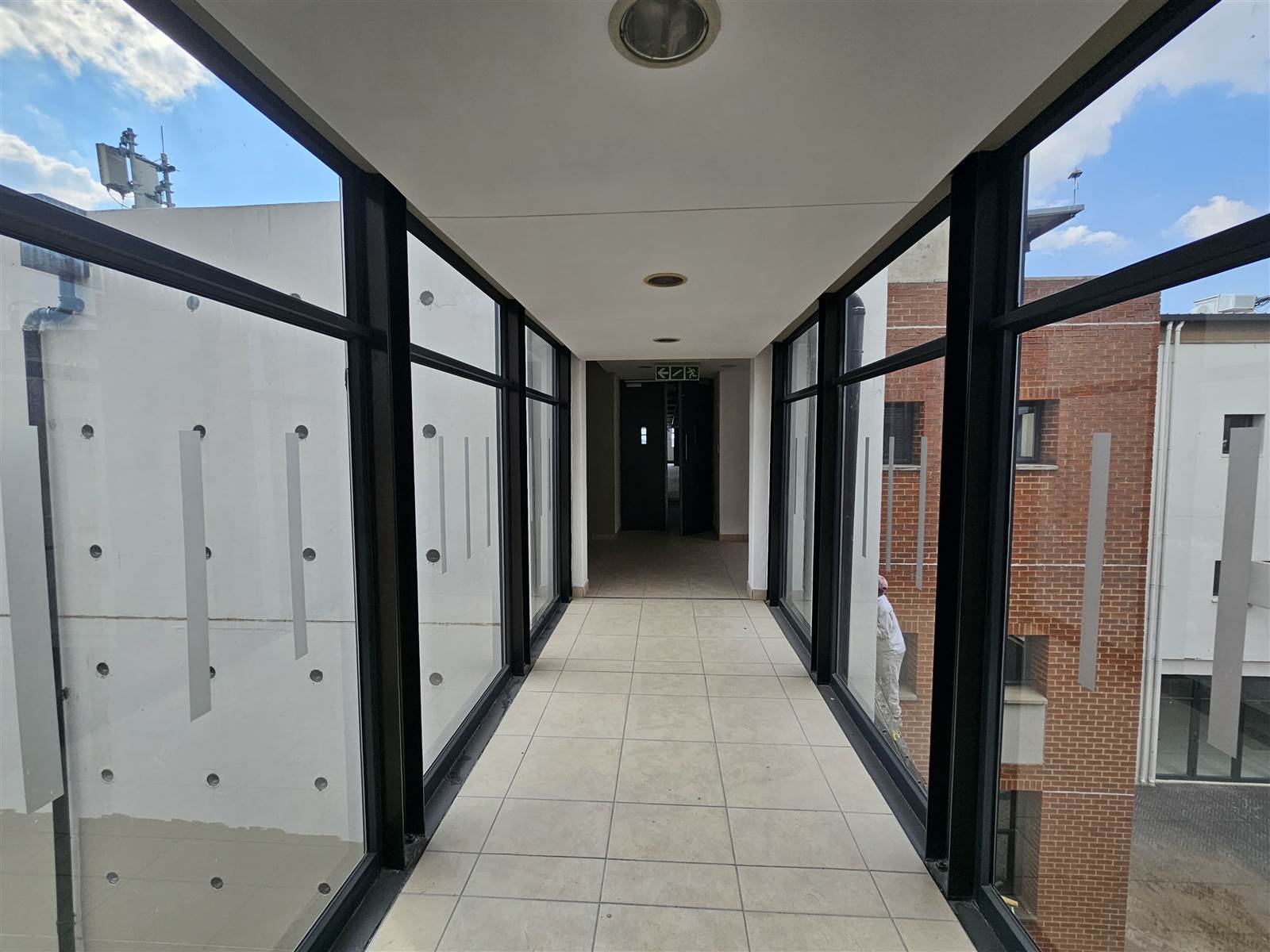 865  m² Commercial space in Centurion CBD photo number 2