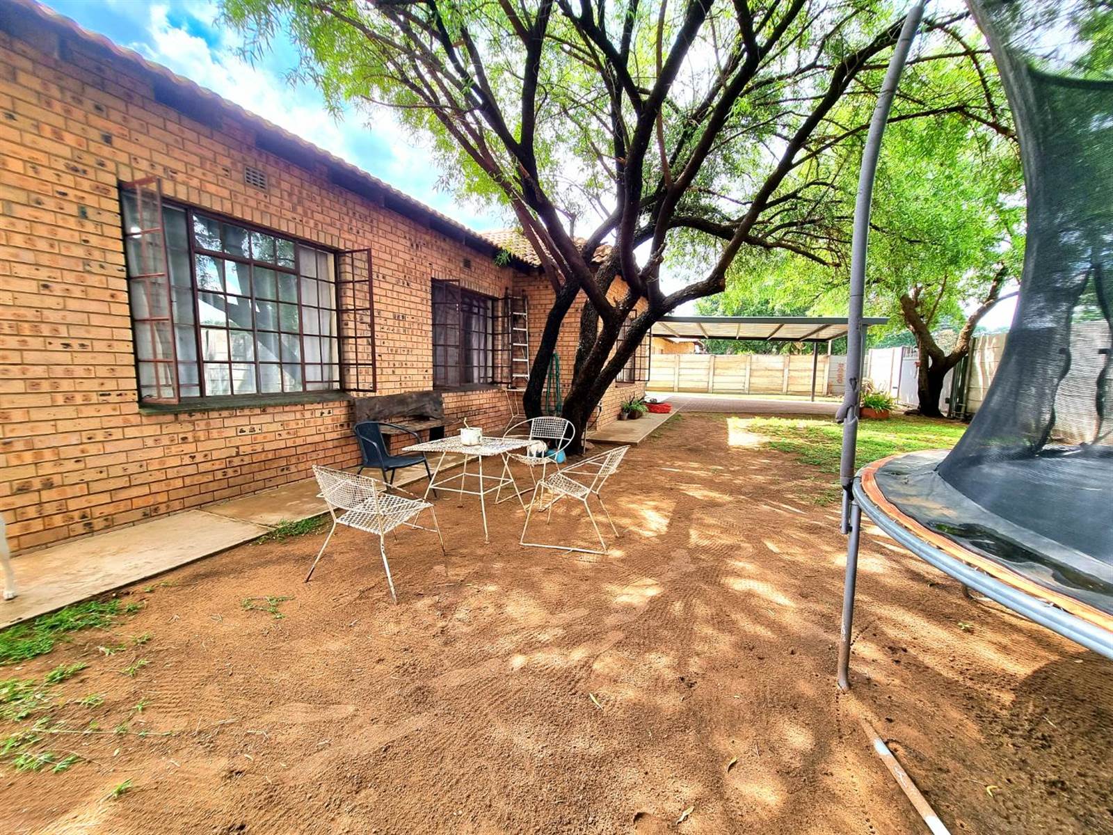 3 Bed House in Modimolle photo number 2