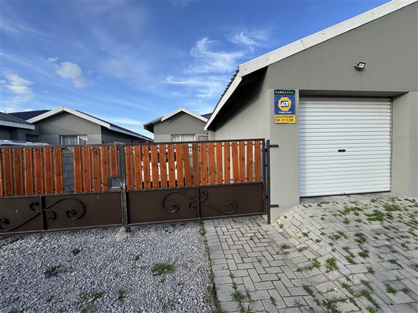 3 Bedroom House 3 Bedroom House