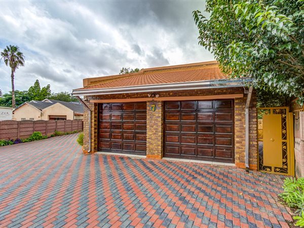 3 Bedroom House 3 Bedroom House