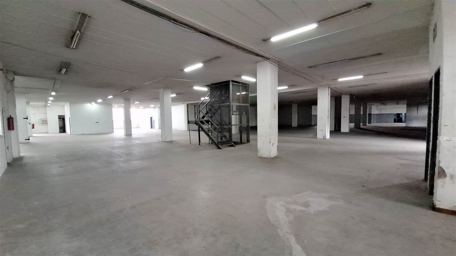 1500  m² Industrial space in Wynberg photo number 3