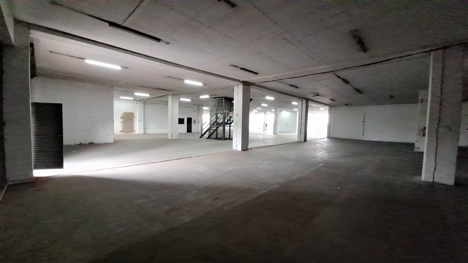 1500  m² Industrial space in Wynberg photo number 2