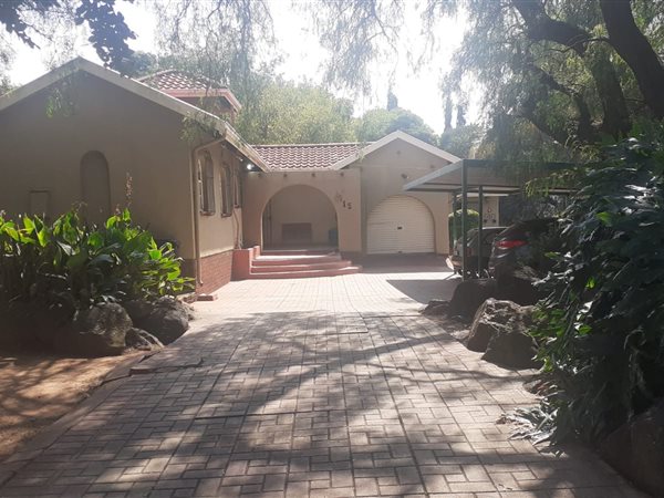 5 Bed House in Mimosa Park