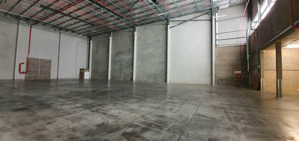 1436  m² Industrial space in Everite Industria photo number 5