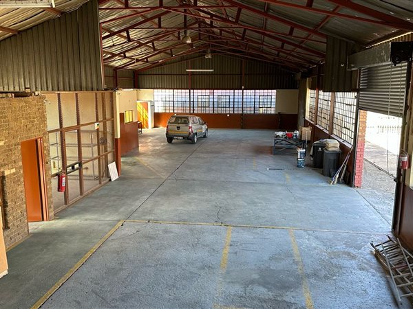 455  m² Industrial space