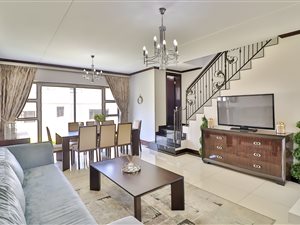 3 Bed Cluster in Maroeladal