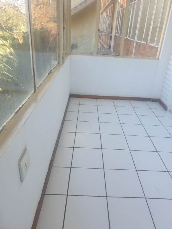 4 Bed Apartment in Parktown photo number 19
