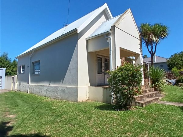 4 Bedroom House 4 Bedroom House
