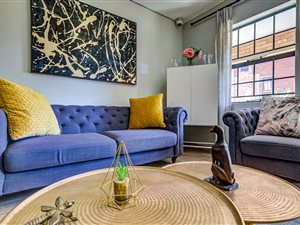2 Bed Apartment in Newtown