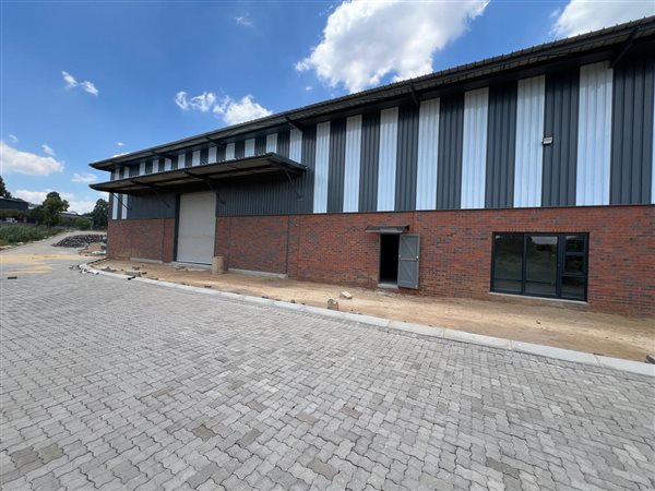 548  m² Industrial space