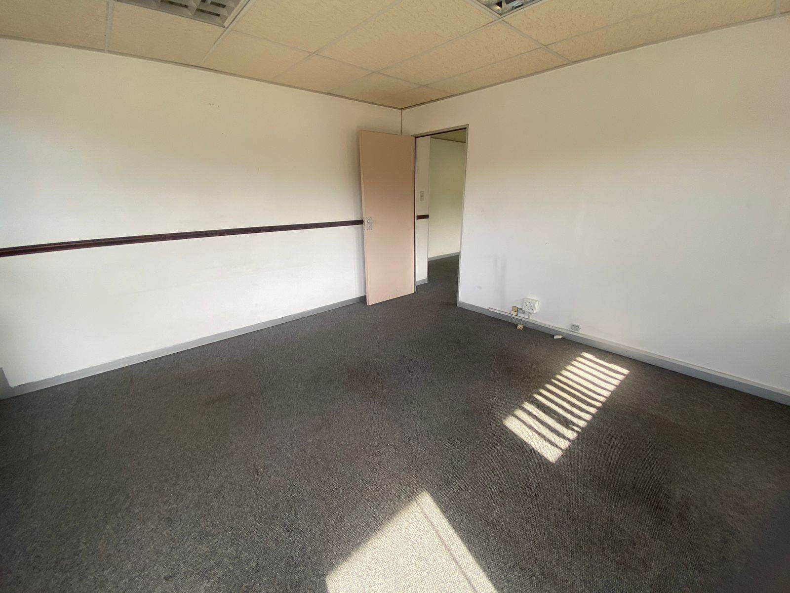 254  m² Commercial space in Stamford Hill photo number 21