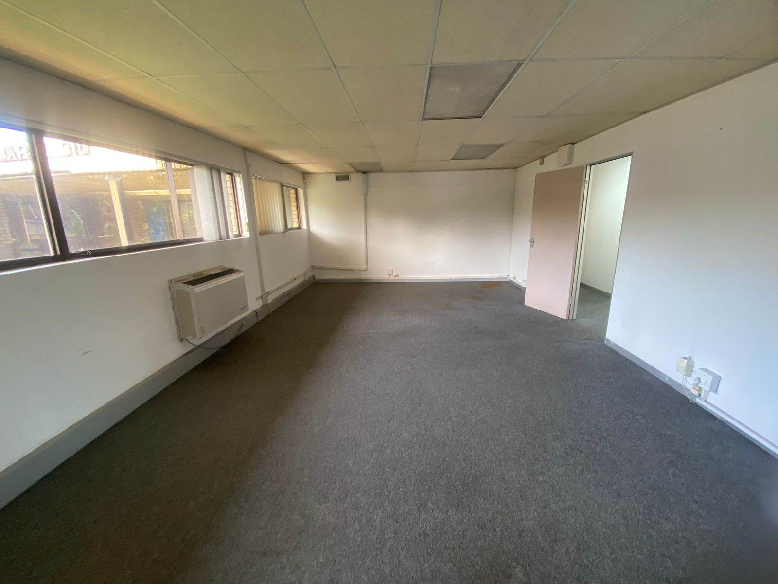 254  m² Commercial space in Stamford Hill photo number 25