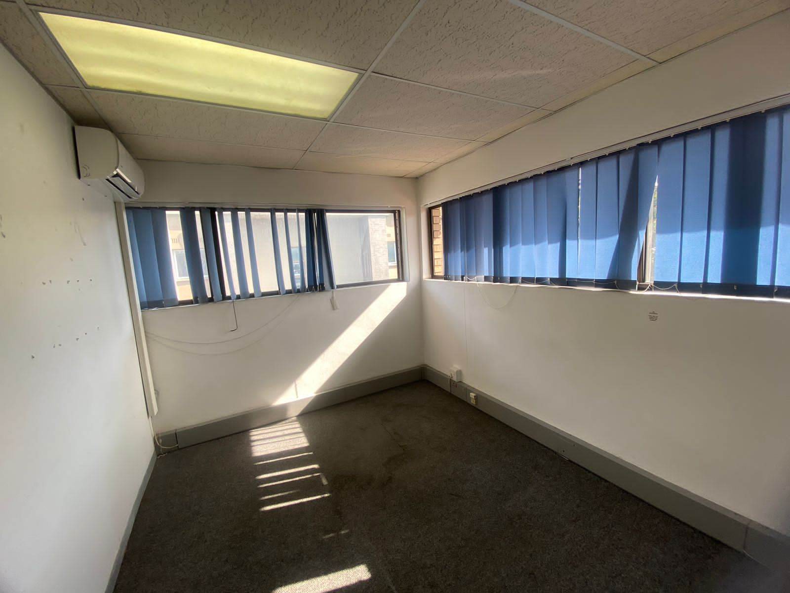 254  m² Commercial space in Stamford Hill photo number 16