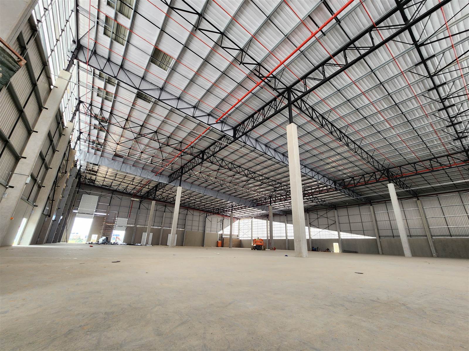 4423  m² Industrial space in Waterfall Estate photo number 2