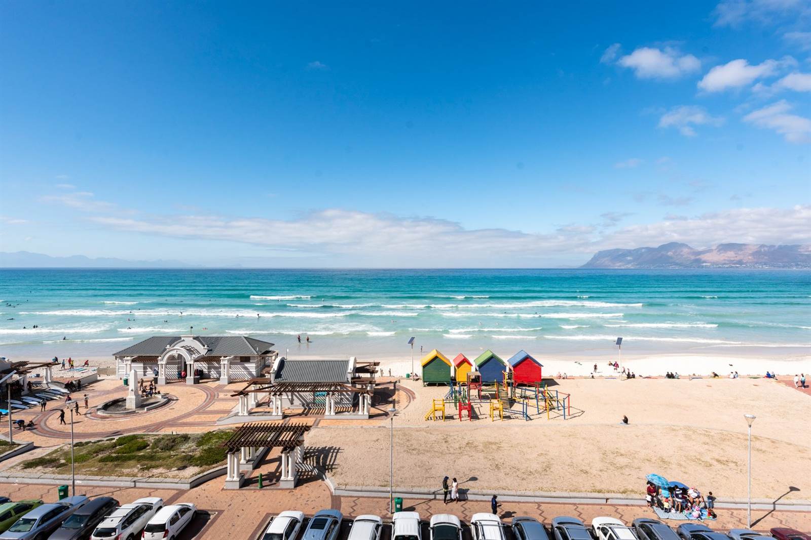 1 Bed Apartment in Muizenberg photo number 13