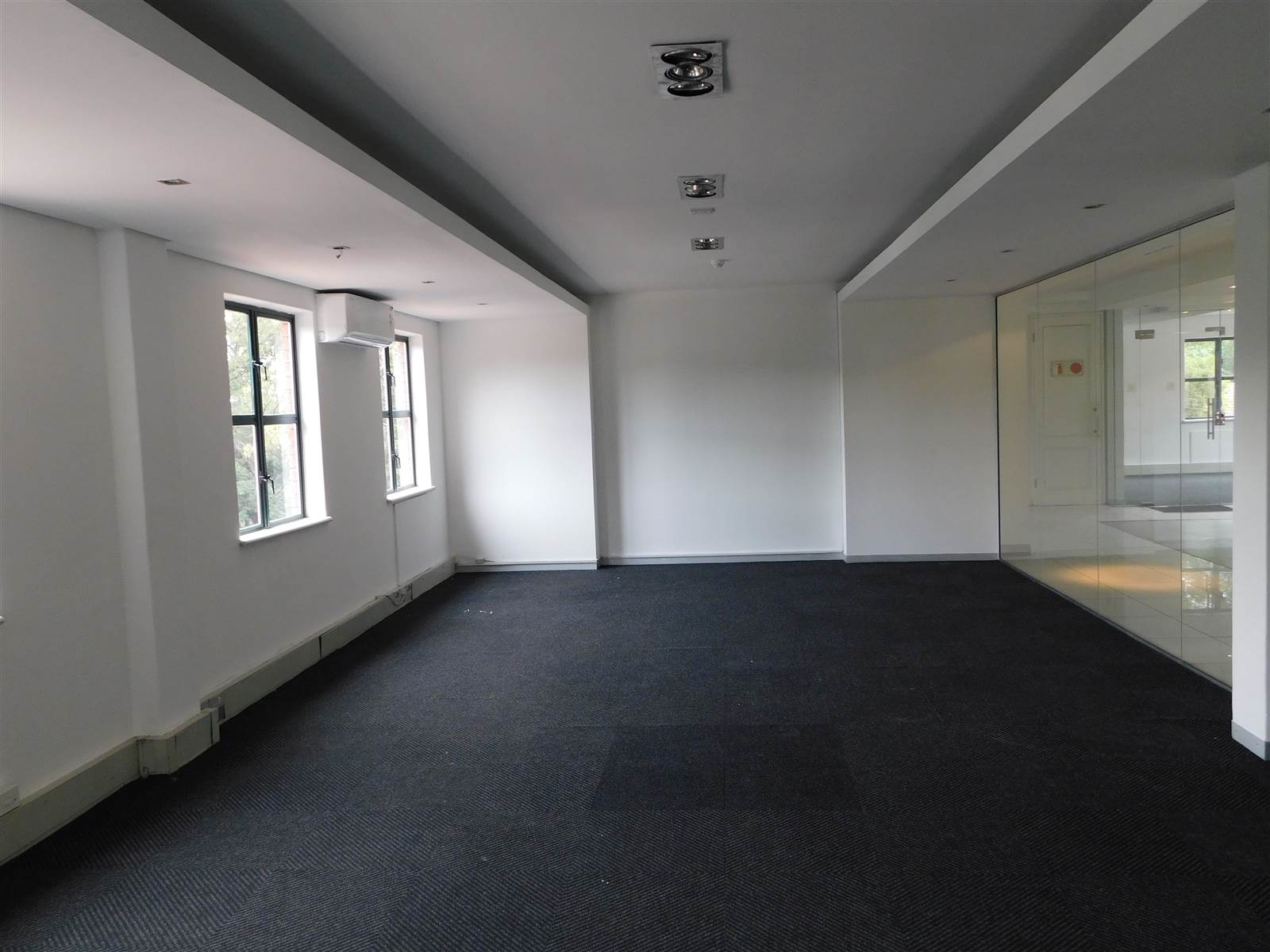 446  m² Commercial space in Hyde Park photo number 9