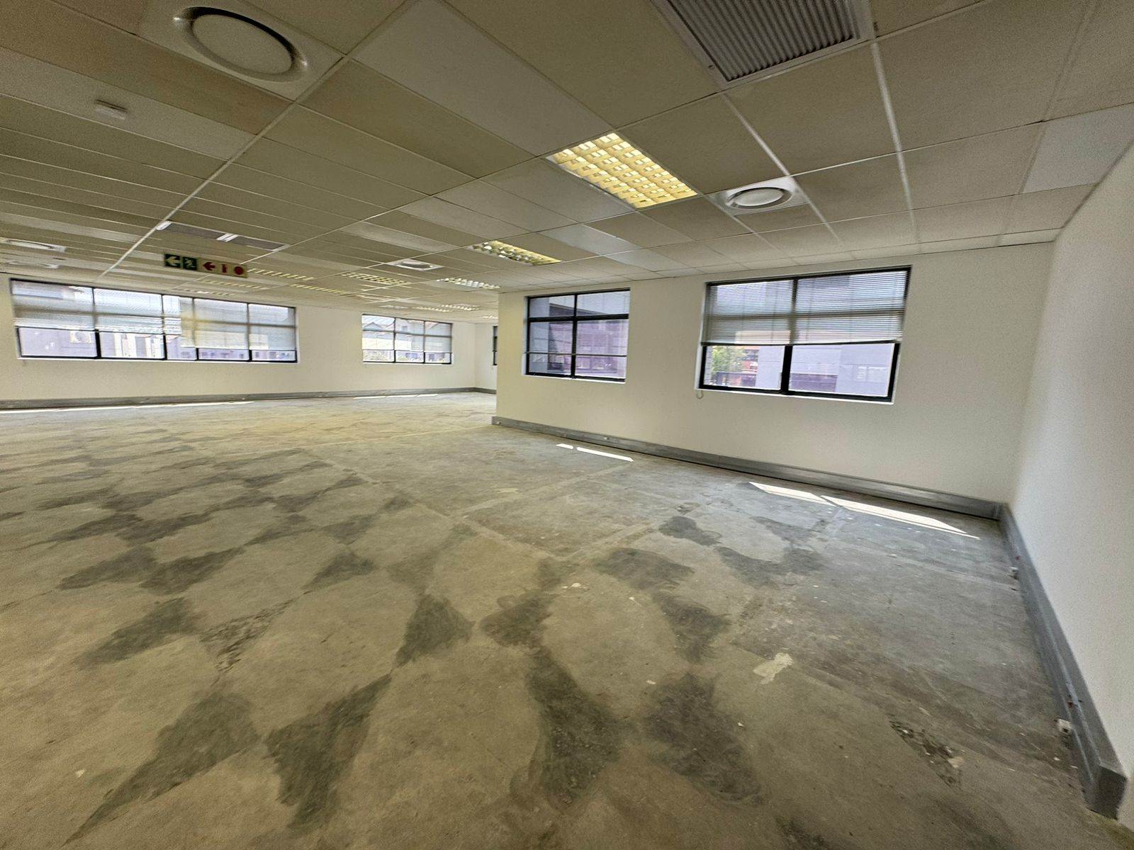 327  m² Commercial space in Sunninghill photo number 8