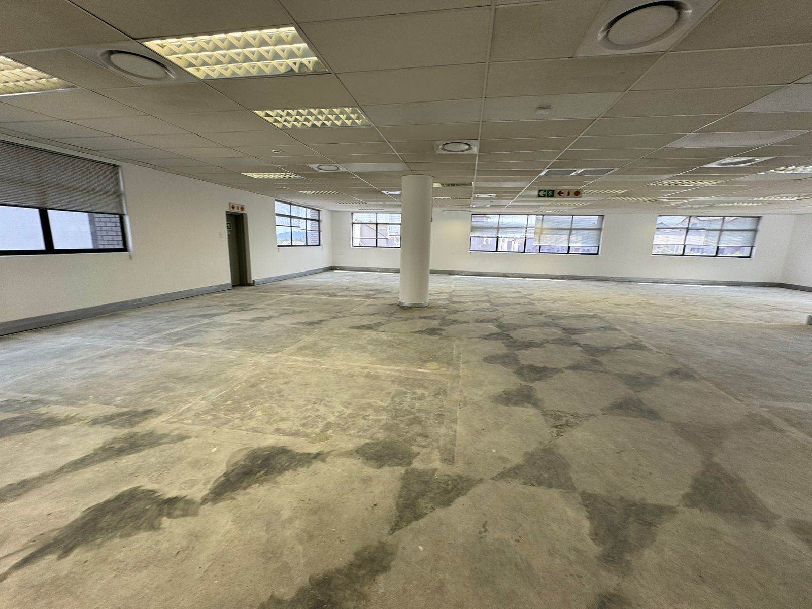 327  m² Commercial space in Sunninghill photo number 9