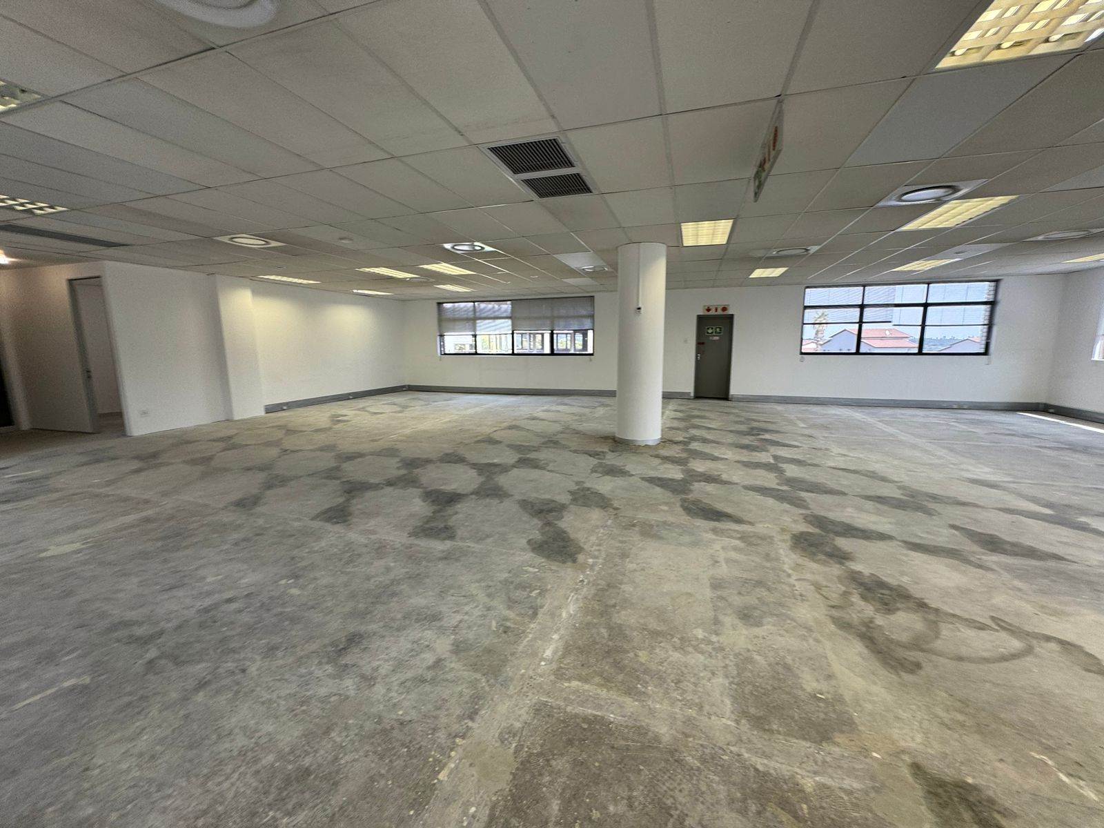 327  m² Commercial space in Sunninghill photo number 13