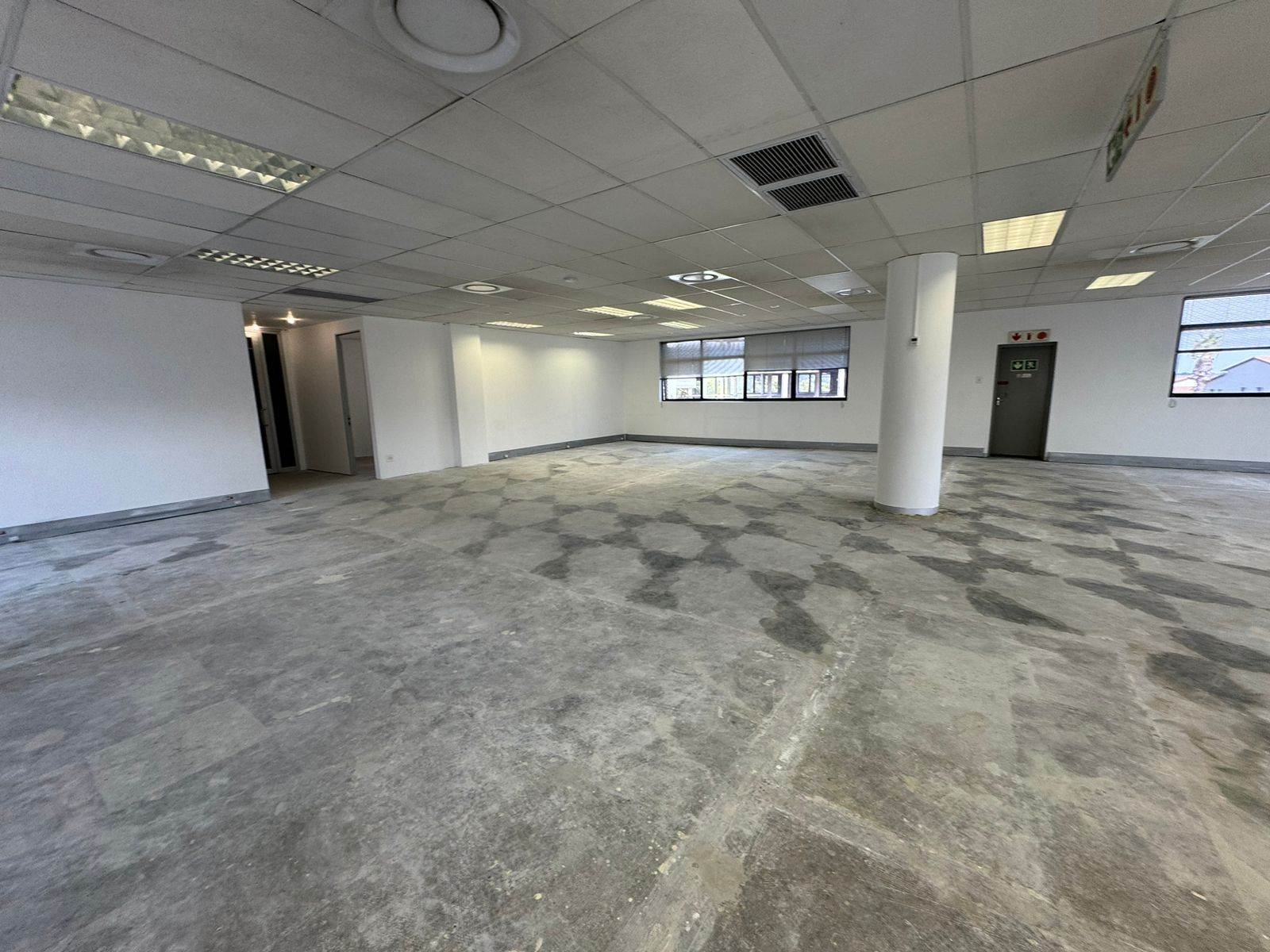 327  m² Commercial space in Sunninghill photo number 12
