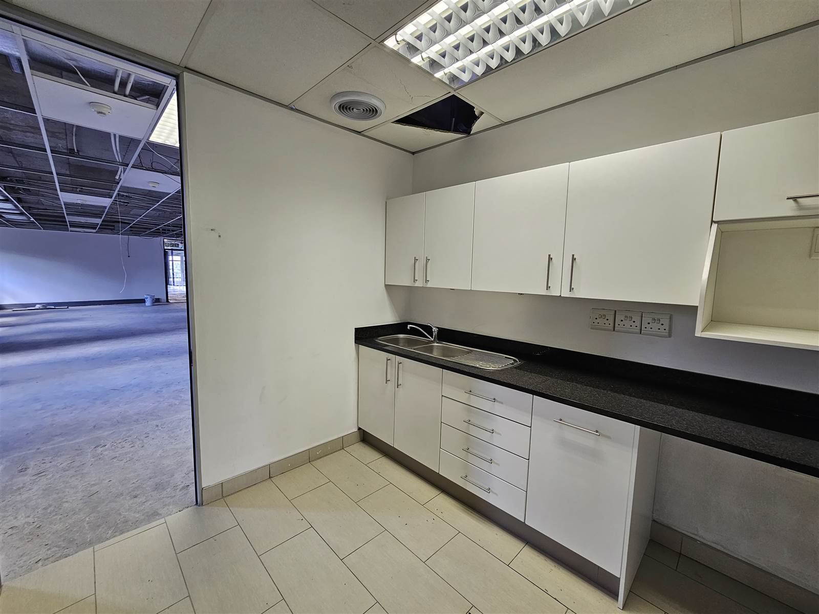 760  m² Commercial space in Centurion CBD photo number 13