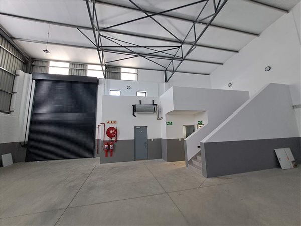 465  m² Industrial space