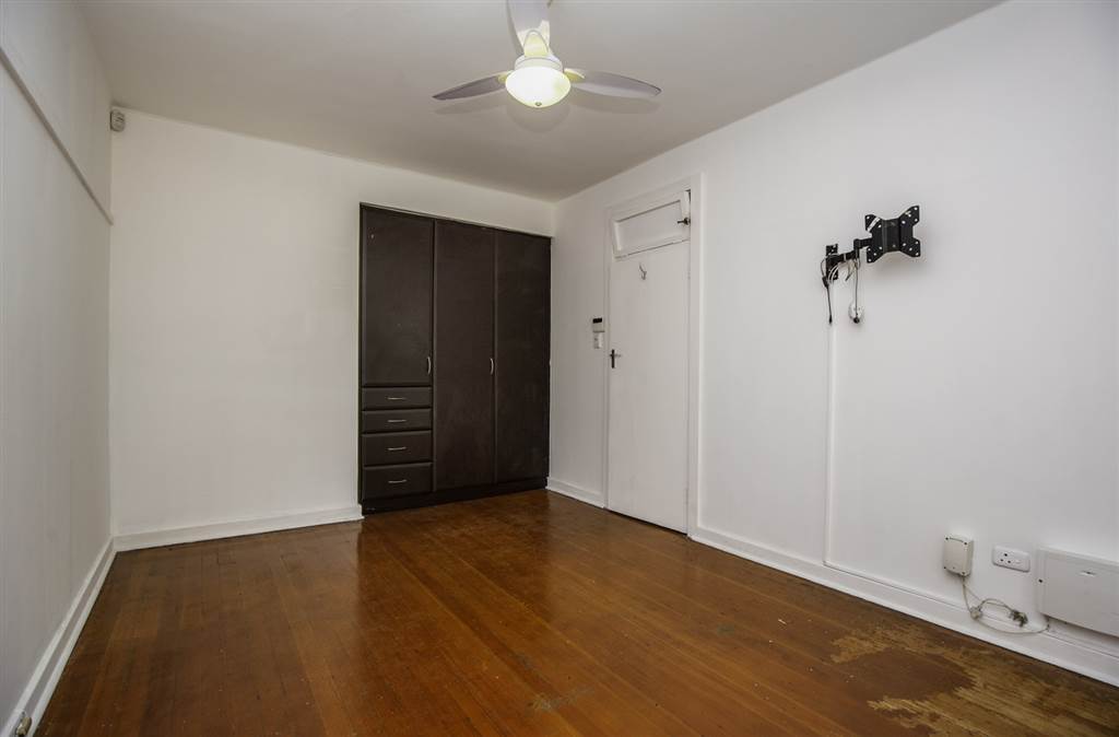 1 Bed Apartment in Glenwood photo number 13