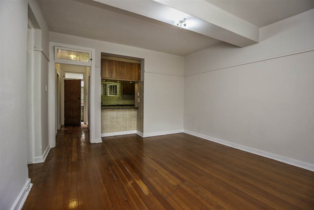 1 Bed Apartment in Glenwood photo number 10