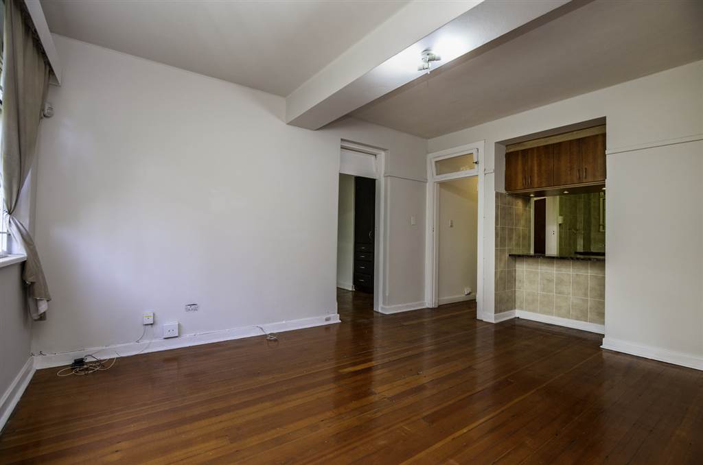 1 Bed Apartment in Glenwood photo number 9