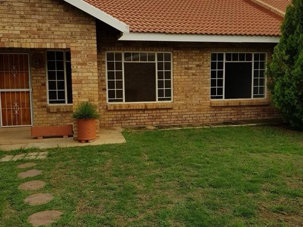2 Bed Townhouse in Flamwood