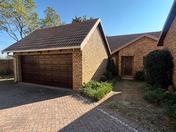 2 Bedroom Townhouse 2 Bedroom Townhouse