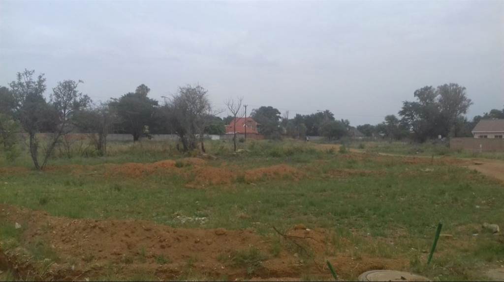 610 m² Land available in Karen Park photo number 5