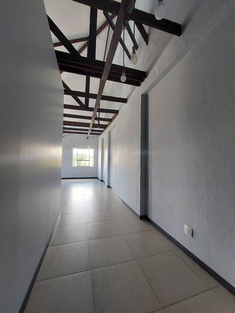 2 Bed Apartment in Braamfontein photo number 2
