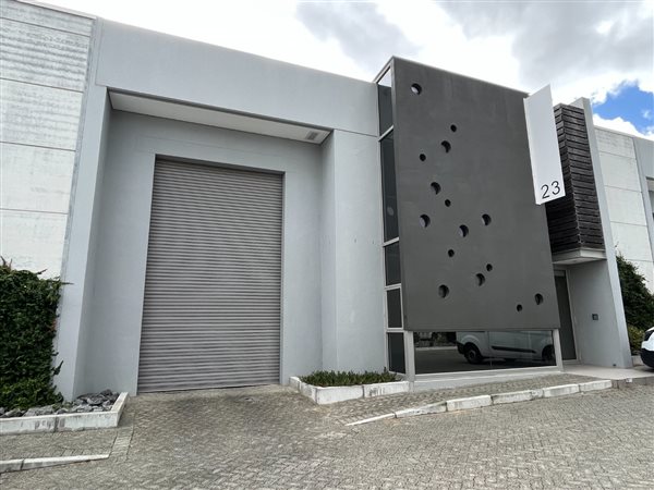 443  m² Commercial space in Brackenfell Industrial