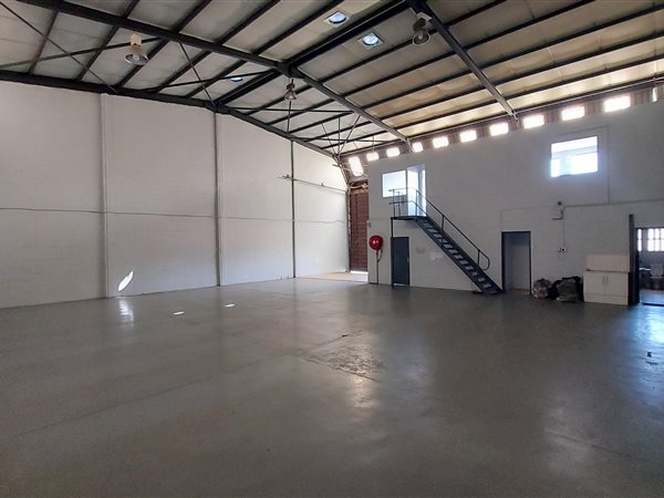 280  m² Industrial space