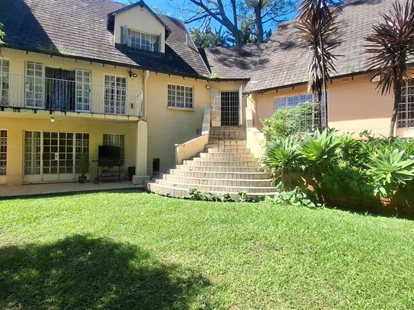 4 Bedroom House 4 Bedroom House
