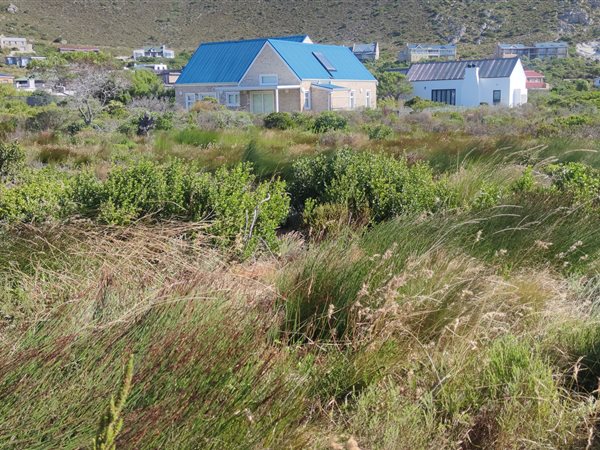 1663 m² Land available in Pringle Bay