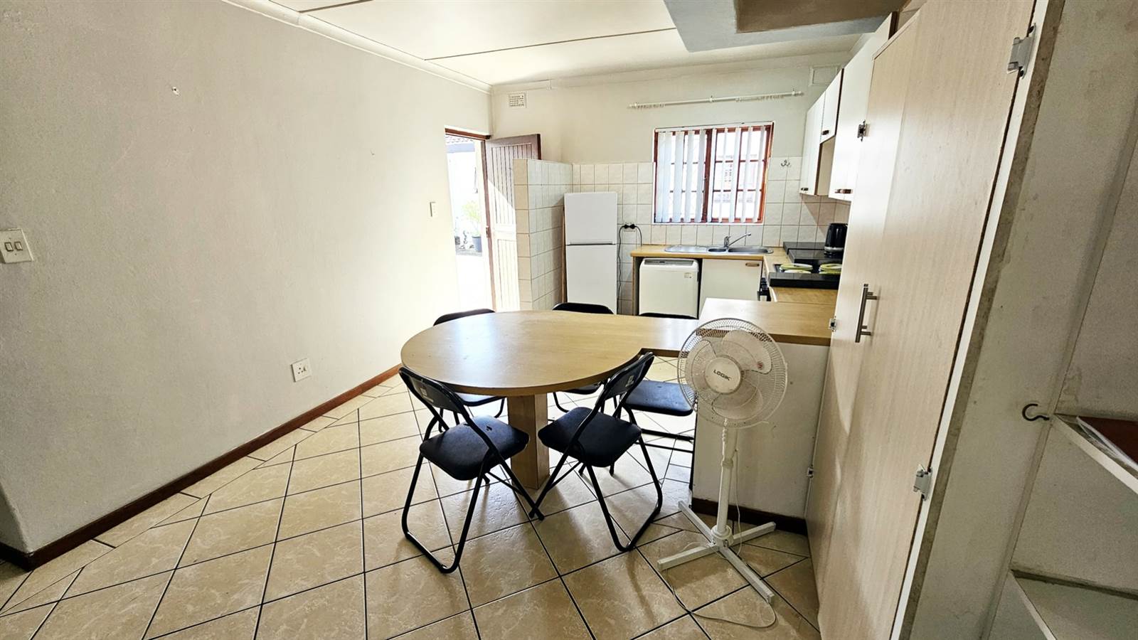 3 Bed Townhouse in Uvongo photo number 5