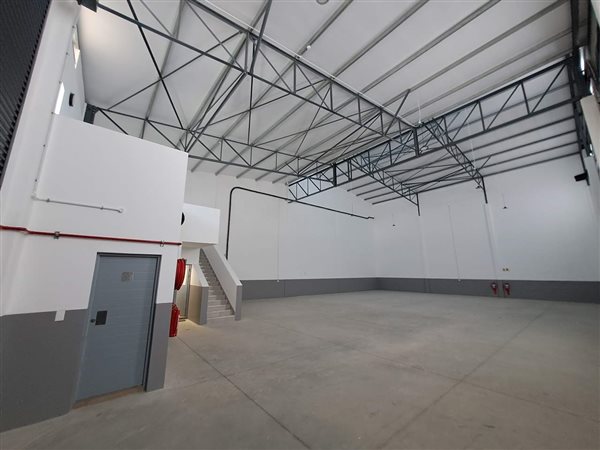 466  m² Industrial space