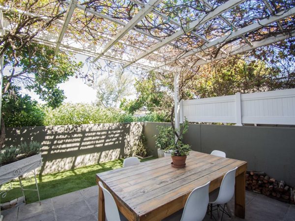 2 Bedroom Townhouse 2 Bedroom Townhouse