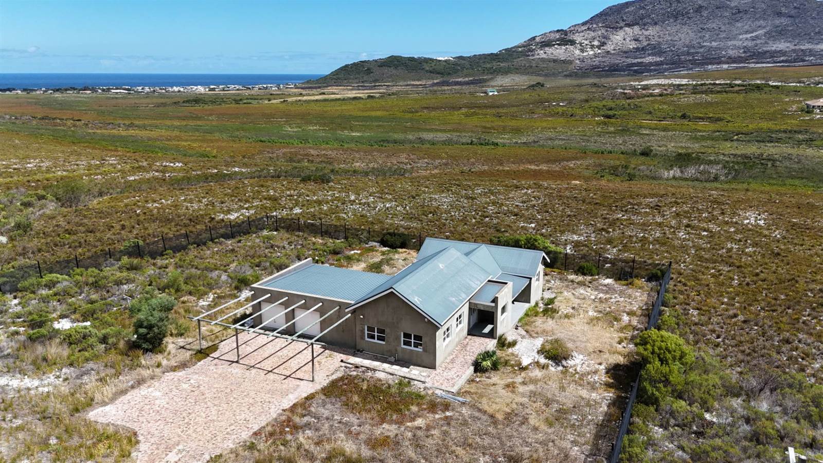 2 Bed House in Pringle Bay photo number 1