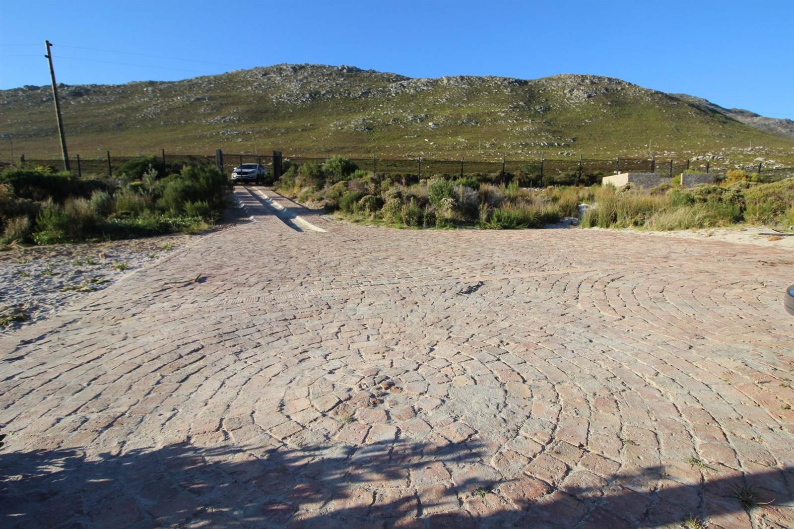 2 Bed House in Pringle Bay photo number 5