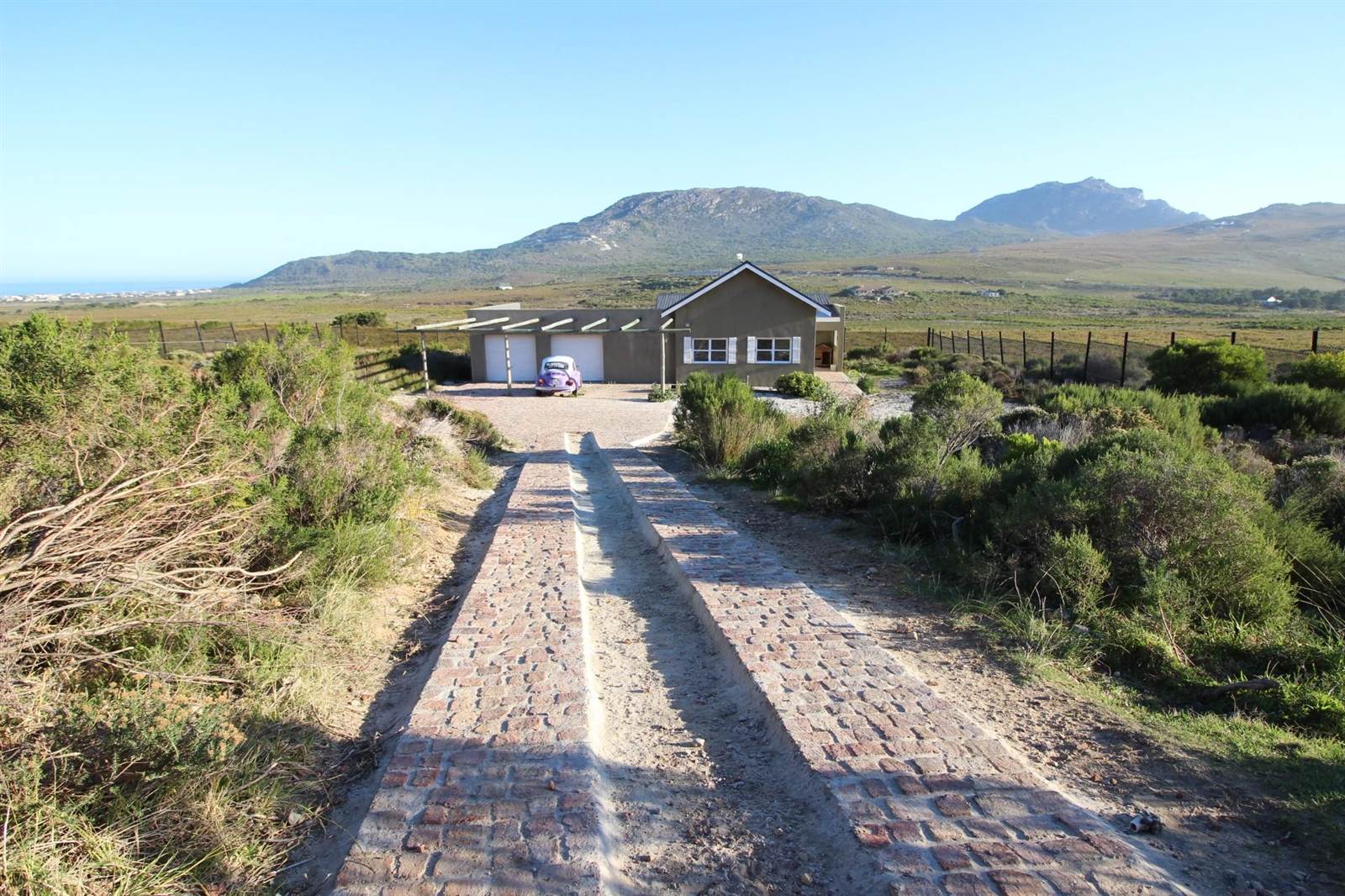 2 Bed House in Pringle Bay photo number 6