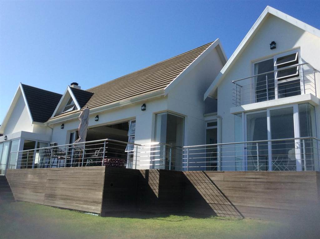 5 Bed House in St Francis Bay photo number 4