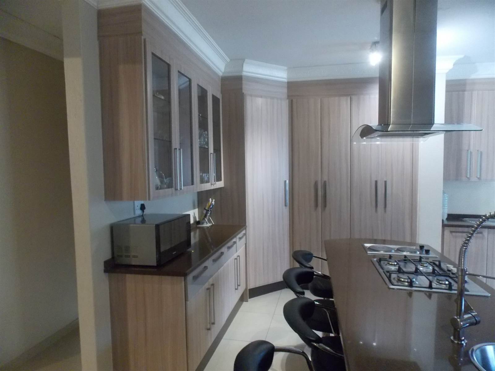 5 Bed House in Serala View photo number 3