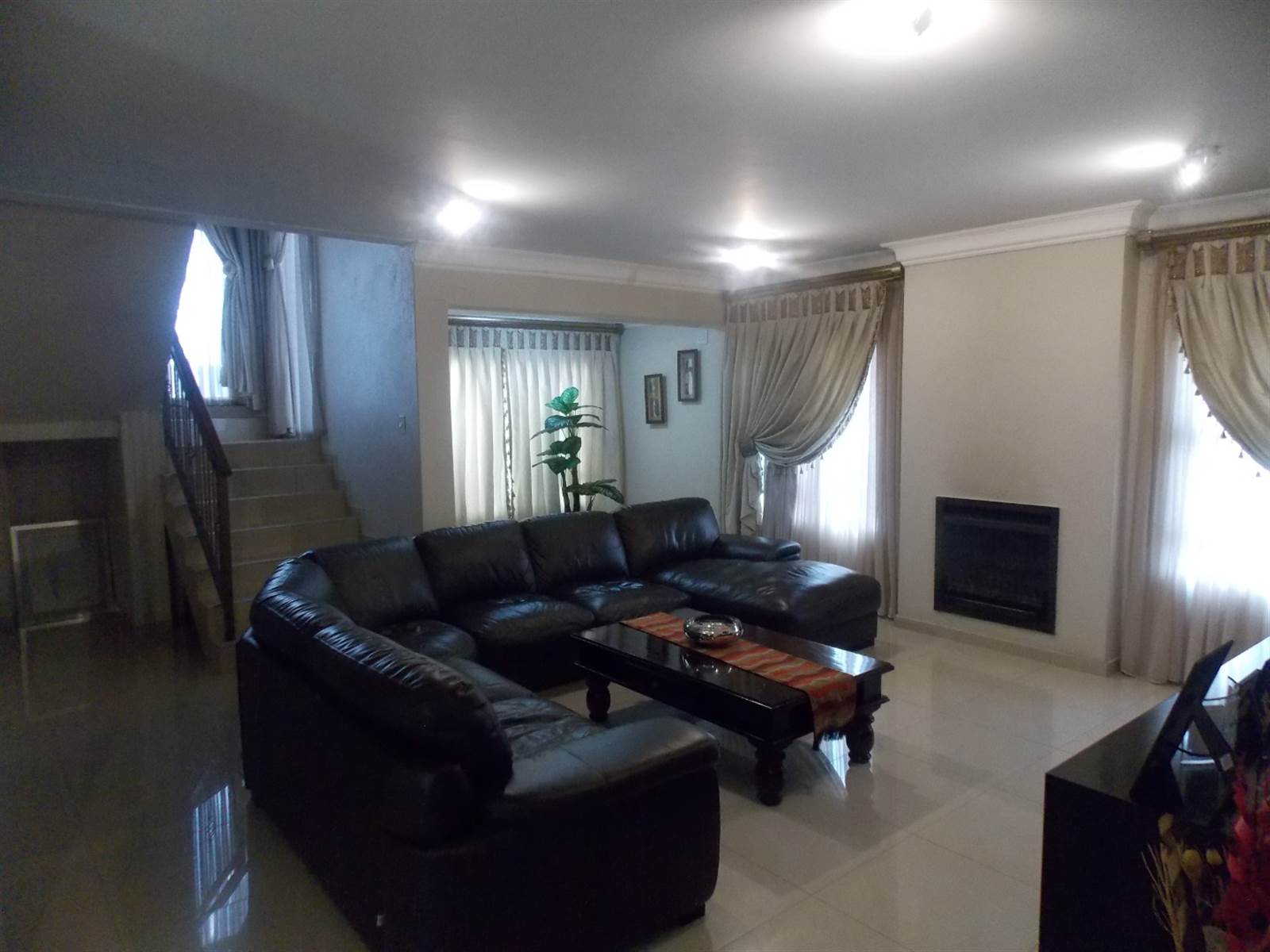 5 Bed House in Serala View photo number 6