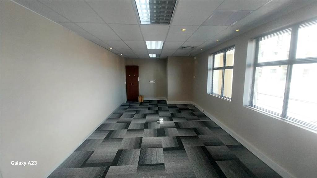 244  m² Office Space in Century City photo number 10