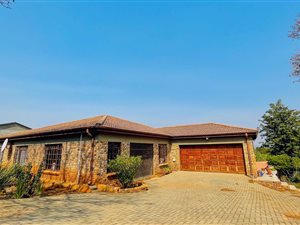 3 Bed House in Signal Hill